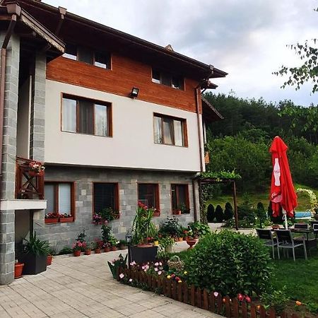 Alpine Garden Hotel Simitli Exteriér fotografie