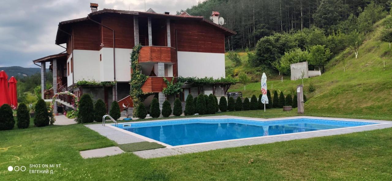 Alpine Garden Hotel Simitli Exteriér fotografie