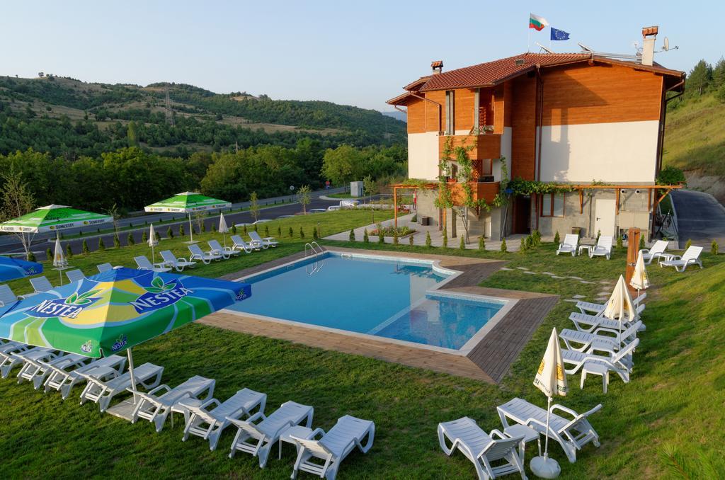 Alpine Garden Hotel Simitli Exteriér fotografie